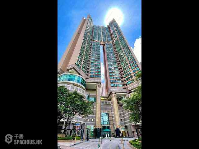 Fortress Hill - Le Sommet Block 1 04