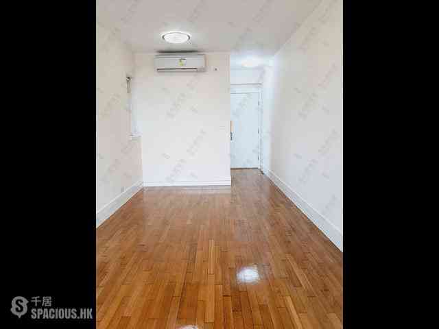 Quarry Bay - The Orchards Block 2 03