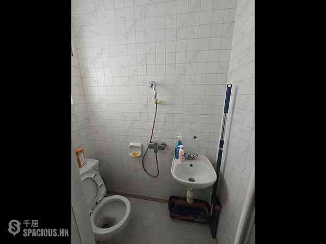 Quarry Bay - The Orchards Block 2 06