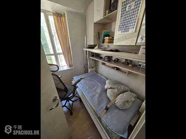 Quarry Bay - The Orchards Block 2 11