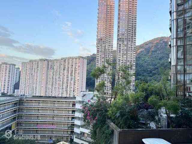 Tai Hang - Dragon Garden 04
