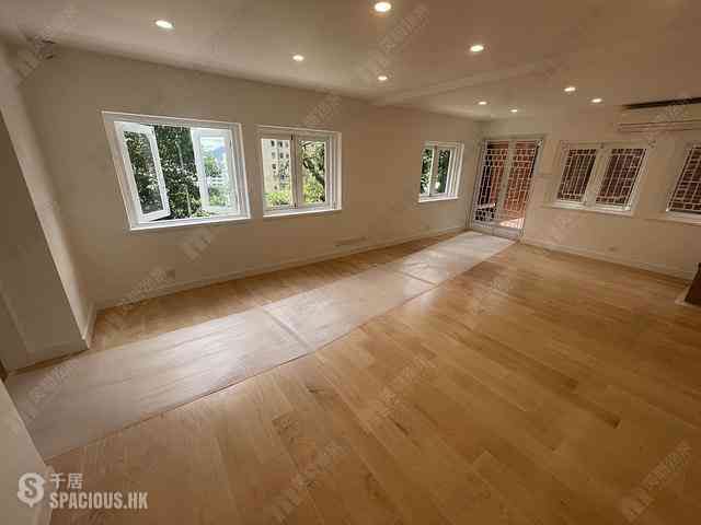 Mid Levels Central - Gladdon 03