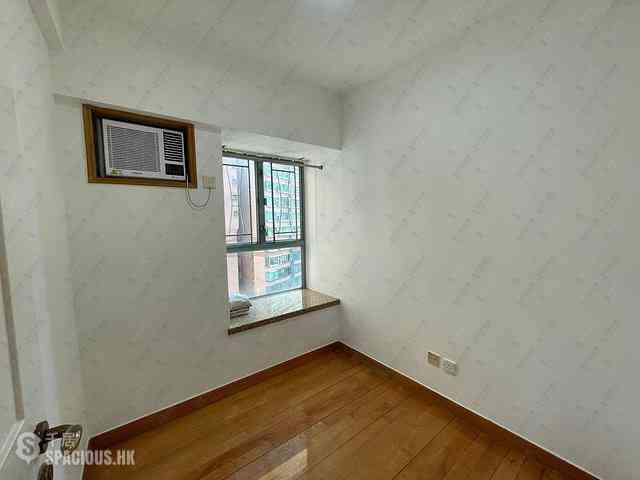 Sheung Wan - Queen's Terrace Block 2 05