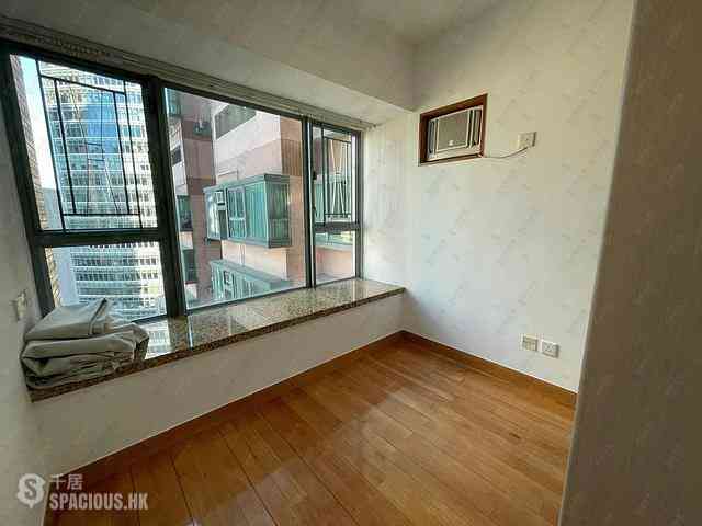 Sheung Wan - Queen's Terrace Block 2 08