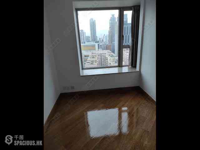 Tai Kok Tsui - Harbour Green Tower 2 04