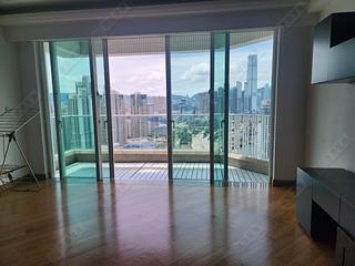 Tai Kok Tsui - Harbour Green Tower 2 07