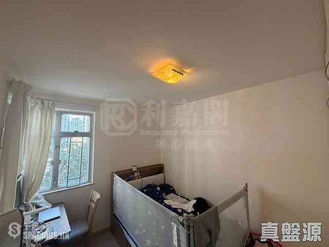 Quarry Bay - Nan Fung Sun Chuen 05