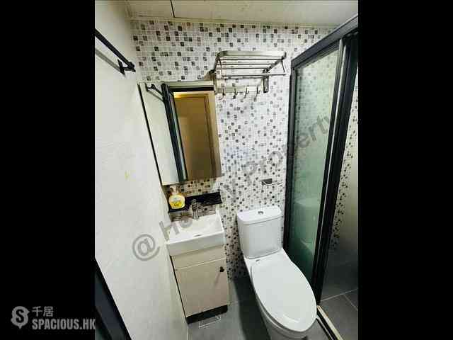 Quarry Bay - Lai Wah Mansion 05