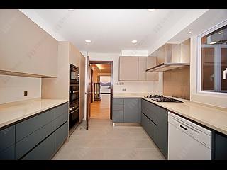 Chung Hom Kok - Hillgrove Block A 07