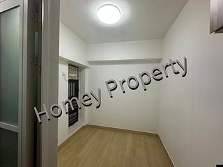 Ho Man Tin - Lee Fung Building 02