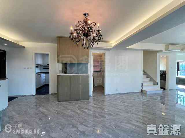 Hang Hau - Nan Fung Plaza 02