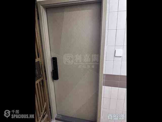 North Point - Everwin Building 05