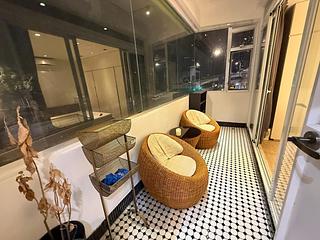 Causeway Bay - 73, King's Road 11