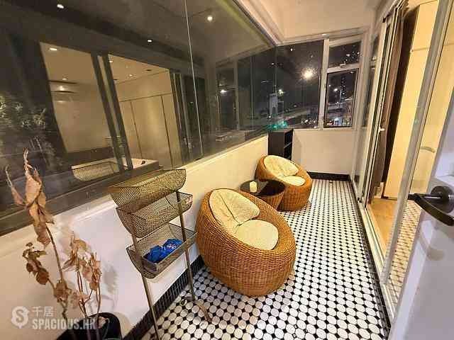 Causeway Bay - 73, King's Road 11