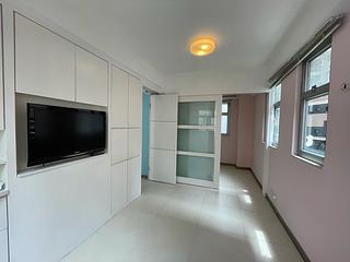 Sai Ying Pun - King Ming Mansion 04