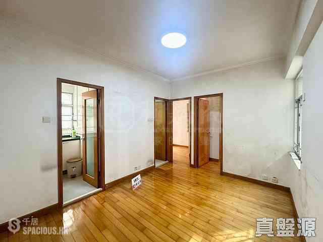 Causeway Bay - Hoi Hing Building 03