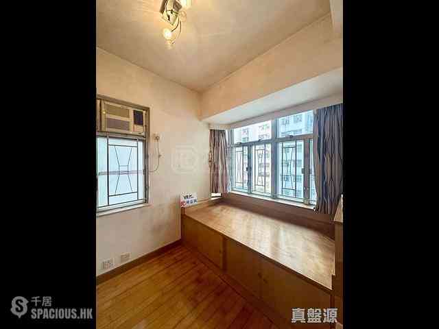 Causeway Bay - Hoi Hing Building 05