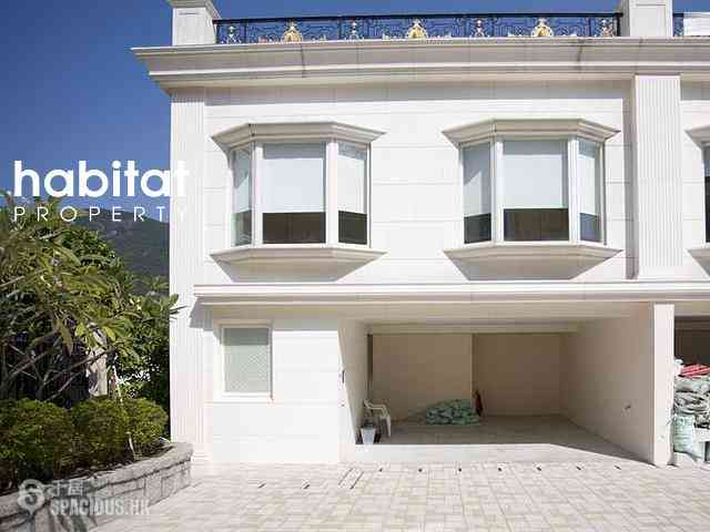 Chung Hom Kok - Magnolia (The Crown Villas) 01