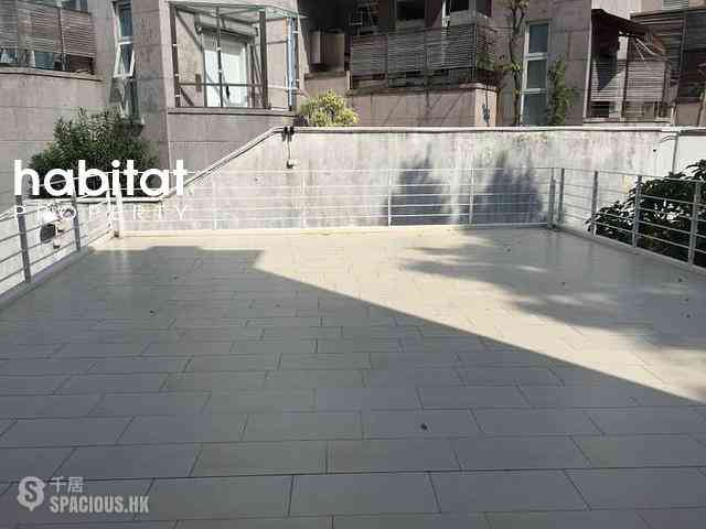 Chung Hom Kok - Magnolia (The Crown Villas) 02