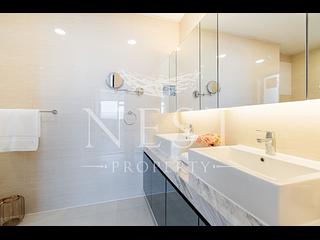 Chung Hom Kok - Coral Villas 11