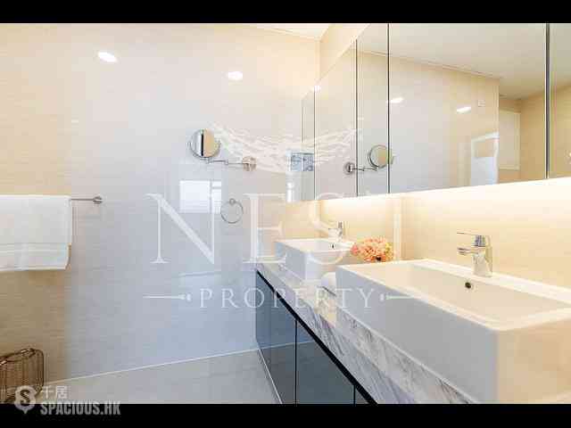 Chung Hom Kok - Coral Villas 11