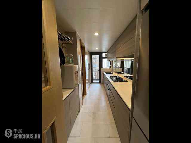 Tung Chung - The Visionary Tower 3 07