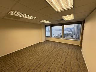Sheung Wan - Shun Tak Centre - China Merchants Tower 02