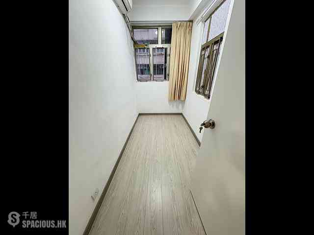Mong Kok - Kwong Yuen Building 03
