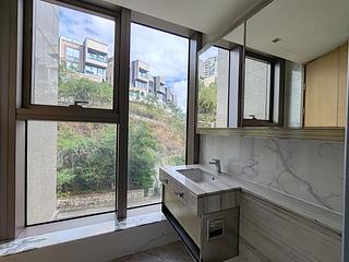 Sha Tin - Mount Regalia 10