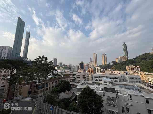 Happy Valley - 11-15, Briar Avenue 01