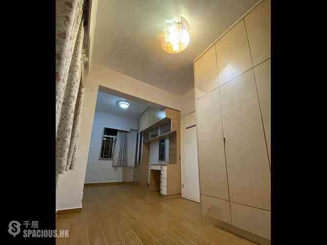 Tsuen Wan - Cheong Lok (Lock) Mansion 01