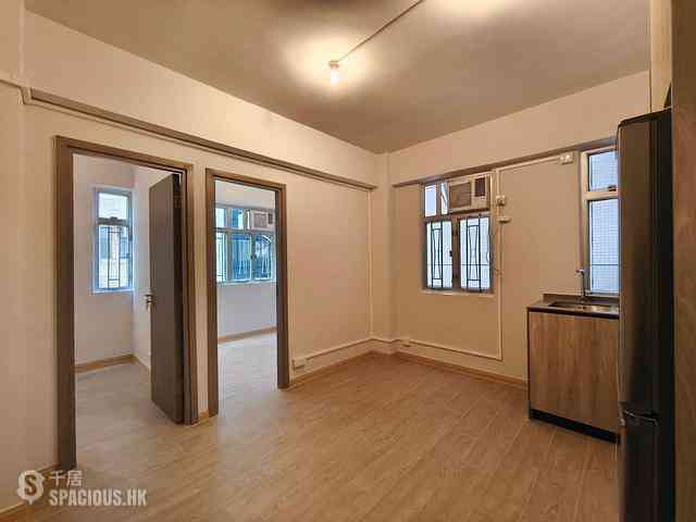 Wan Chai - Hennessy Building 06