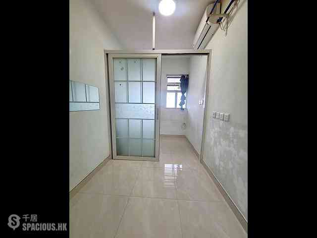 Yau Ma Tei - Alhambra Building 02
