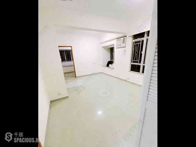 Tai Po - Tai Po Centre Phase 5 Block 16 02
