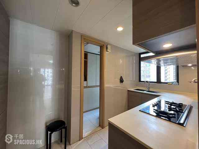 Tung Chung - The Visionary Tower 1 02
