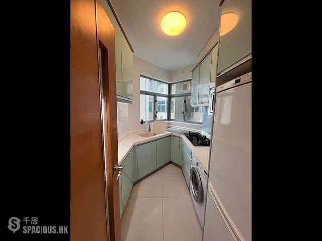 Tung Chung - Coastal Skyline Phase 3 La Rossa Block Block A (Block 7) 03