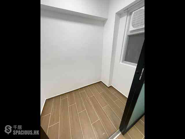 Tsim Sha Tsui - Golden Crown Court 03