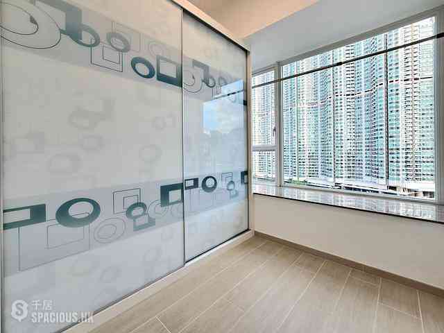 Tung Chung - Coastal Skyline Phase 4 Le Bleu Deux 10