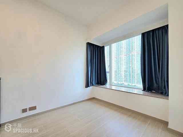 Tung Chung - Coastal Skyline Phase 4 Le Bleu Deux 12
