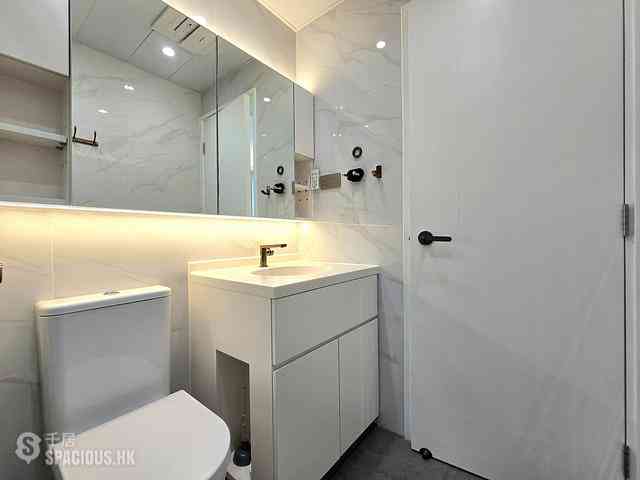Tung Chung - Coastal Skyline Phase 4 Le Bleu Deux 14