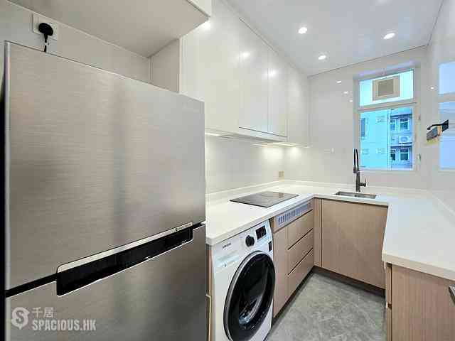 Tung Chung - Coastal Skyline Phase 4 Le Bleu Deux 15
