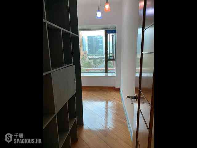 Hung Hom - Royal Peninsula Block 1 04