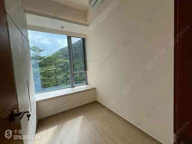 Ap Lei Chau - Larvotto Block 7 02