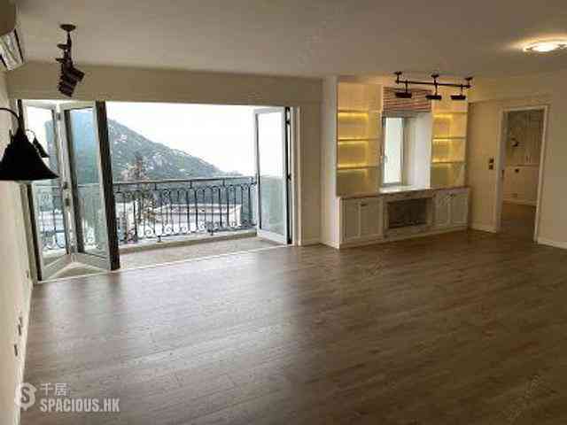 Chung Hom Kok - Villa Piubello 10