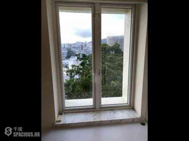 Chung Hom Kok - Villa Piubello 11