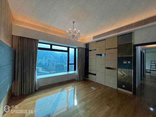 Leighton Hill - The Leighton Hill Block 5 12