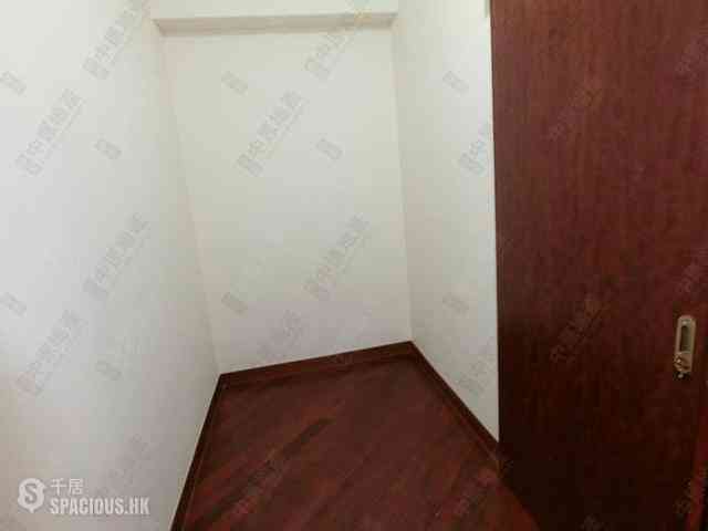 Wan Chai - The Avenue Phase 1 Block 5 06