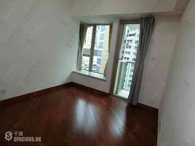 Wan Chai - The Avenue Phase 1 Block 5 07