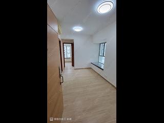 Tai Kok Tsui - Metro Harbour View Phase 1 Block 4 02