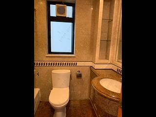 Fortress Hill - Le Sommet Block 1 05